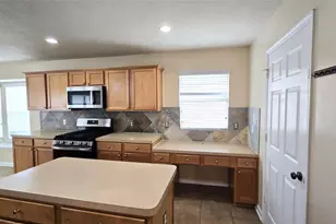 2014 Pinecreek Pass Ln, Katy, TX 77449 - Photo 11