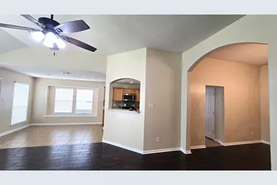 2014 Pinecreek Pass Lane, Katy, TX 77449 - Photo 9