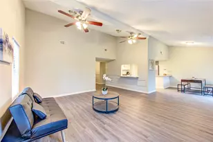 4106 California St, Dickinson, TX 77539 - Photo 5