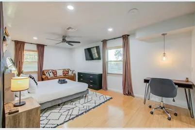 9614 Springmont Drive, Houston, TX 77080 - Photo 15