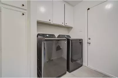 9614 Springmont Drive, Houston, TX 77080 - Photo 35