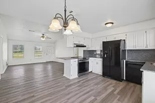 111 Terrace Dr, Point Blank, TX 77364 - Photo 9