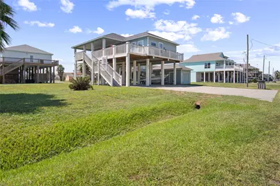 857 Gulfview Drive, Crystal Beach, TX 77650 - Photo 1
