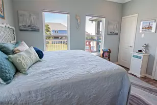 857 Gulfview Dr, Crystal Beach, TX 77650 - Photo 19