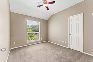 9202 State Walk Cir, Houston, TX 77064 - Photo 17