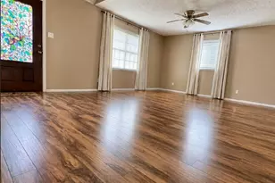 1001 Clearspring Dr, Brenham, TX 77833 - Photo 5