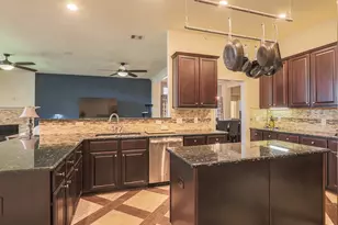 2109 Verde Valley Dr, League City, TX 77573 - Photo 9