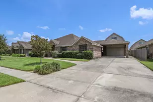 2109 Verde Valley Dr, League City, TX 77573 - Photo 3