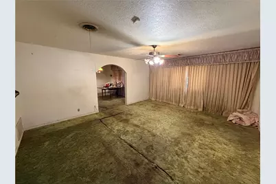 2740 Lakeview Circle, Beaumont, TX 77703 - Photo 9