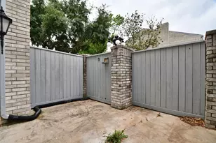 382 Wilcrest Dr, Houston, TX 77042 - Photo 37
