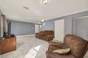 13135 Grassy Briar Ln, Houston, TX 77085 - Photo 5