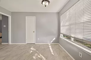 13135 Grassy Briar Ln, Houston, TX 77085 - Photo 9