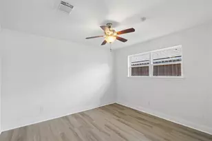 11 Clara Barton Ln, Galveston, TX 77551 - Photo 7
