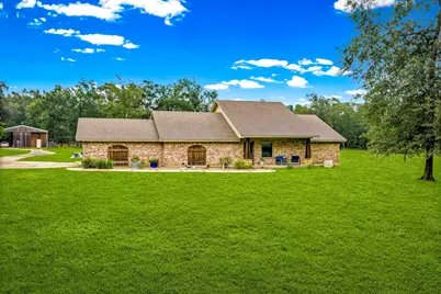 1109 Soda Loop E, Livingston, TX 77351 - Photo 1
