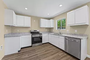 4339 Saffron Ln, Friendswood, TX 77546 - Photo 11
