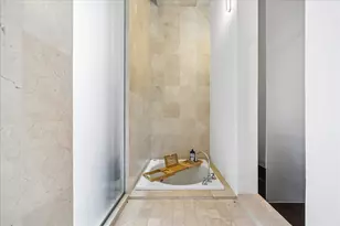 2200 Harvard St, Houston, TX 77008 - Photo 19