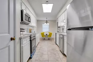 14171 Misty Meadow Ln, Houston, TX 77079 - Photo 5