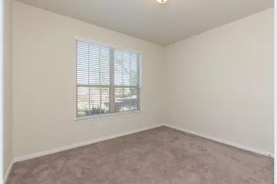 10 Log House Court, Tomball, TX 77375 - Photo 5