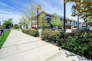 305 W 17th St, Houston, TX 77008 - Photo 9