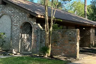 5927 Theall Rd, Houston, TX 77066 - Photo 17