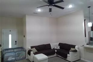 1027 Wallace St, Columbus, TX 78934 - Photo 15