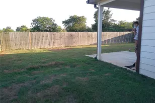 1027 Wallace St, Columbus, TX 78934 - Photo 37