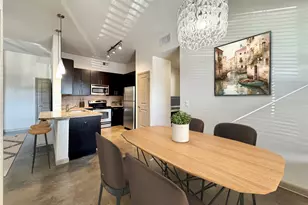 206 McGowen St, Houston, TX 77006 - Photo 3