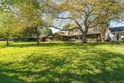 135 Woodhaven Lane, Taylor Lake Village, TX 77586 - Photo 35