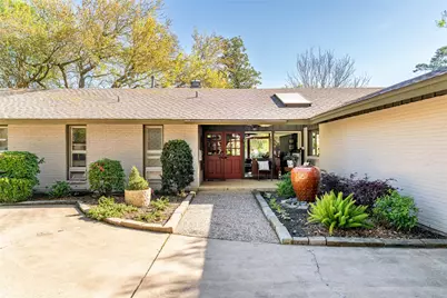 135 Woodhaven Lane, Taylor Lake Village, TX 77586 - Photo 5