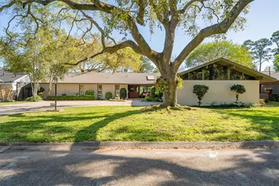 135 Woodhaven Lane, Taylor Lake Village, TX 77586 - Photo 1