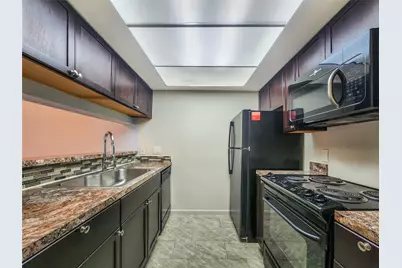 2820 S Bartell Drive #1, Houston, TX 77054 - Photo 5