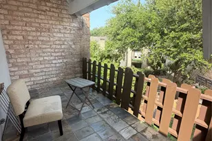 702 N Holiday Dr, Galveston, TX 77550 - Photo 7