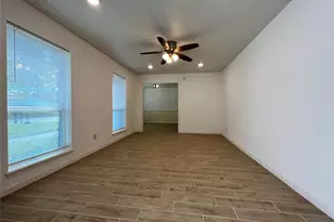 602 Rosewood Dr, Shenandoah, TX 77381 - Photo 7