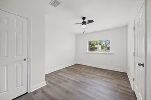 6410 Hartwick Rd, Houston, TX 77016 - Photo 9