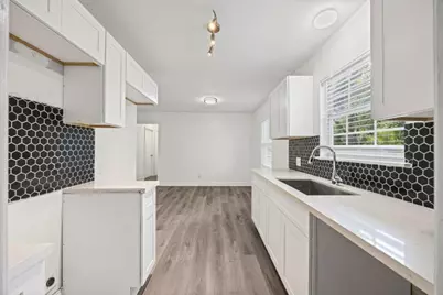 6410 Hartwick Road, Houston, TX 77016 - Photo 7
