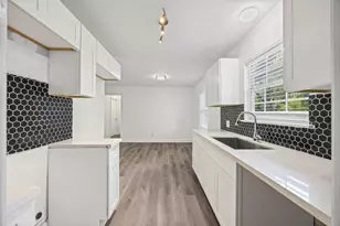 6410 Hartwick Rd, Houston, TX 77016 - Photo 7