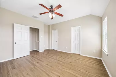 2404 Avalon Trace Lane, Pearland, TX 77581 - Photo 7