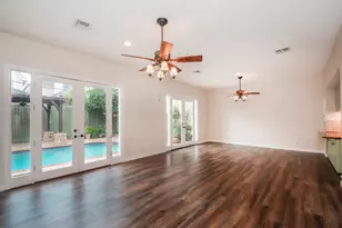 10843 Pepper Ln, Houston, TX 77079 - Photo 7