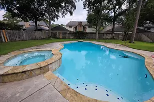 16806 Sandypine Cir, Spring, TX 77379 - Photo 5