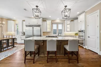 1360 Chippendale Road, Houston, TX 77018 - Photo 9
