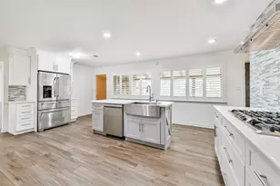 312 S 15th St, La Porte, TX 77571 - Photo 13