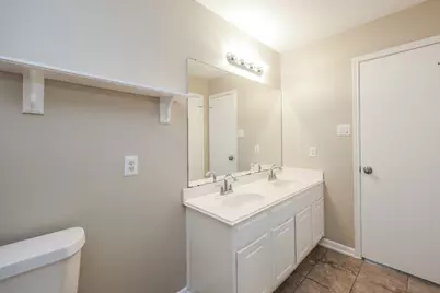 16526 Eaglewood Shadows Drive, Sugar Land, TX 77498 - Photo 25