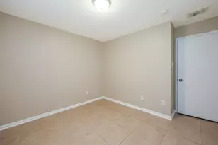 16526 Eaglewood Shadows Dr, Sugar Land, TX 77498 - Photo 13
