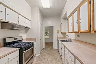 211 S Olive St, Grapeland, TX 75844 - Photo 15