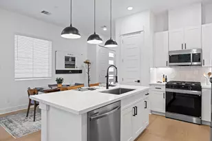 324 Neyland St, Houston, TX 77022 - Photo 11