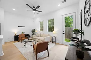 324 Neyland St, Houston, TX 77022 - Photo 7