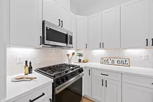 324 Neyland St, Houston, TX 77022 - Photo 13