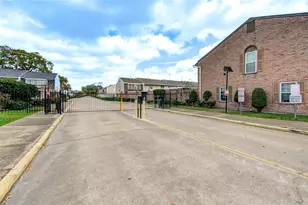 6343 Briar Rose Dr, Houston, TX 77057 - Photo 41