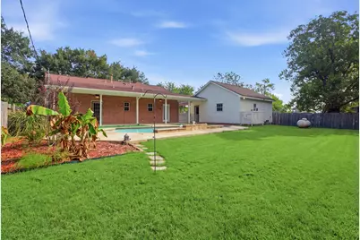 1945 Dorothy Lane, Sealy, TX 77474 - Photo 9
