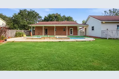1945 Dorothy Lane, Sealy, TX 77474 - Photo 13
